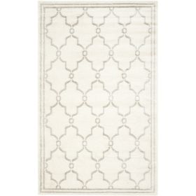 8' x 10' Indoor/Outdoor Area Rug in Ivory and Light Gray